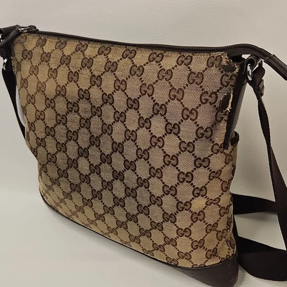 Authentic Gucci Monogram Classic Crossbody Handbag Purse Authentic - Picture 5 of 16